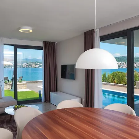 Vikendica Luxurious In Okrug Gornji With Sauna *