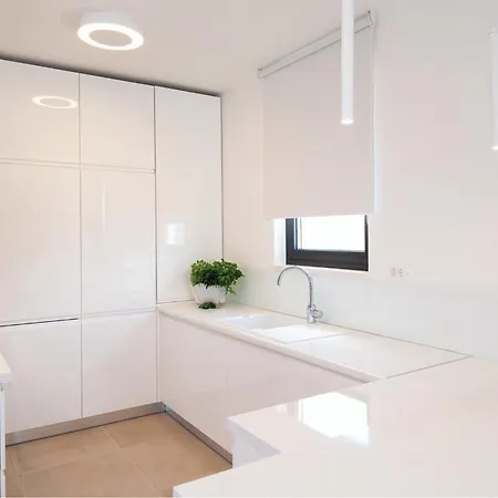 Cozy In Okrug Gornji With House Sea View בית נופש טרוגיר