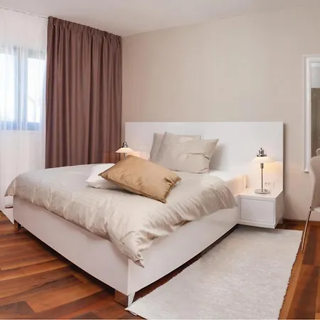 Vikendica Luxurious In Okrug Gornji With Sauna *