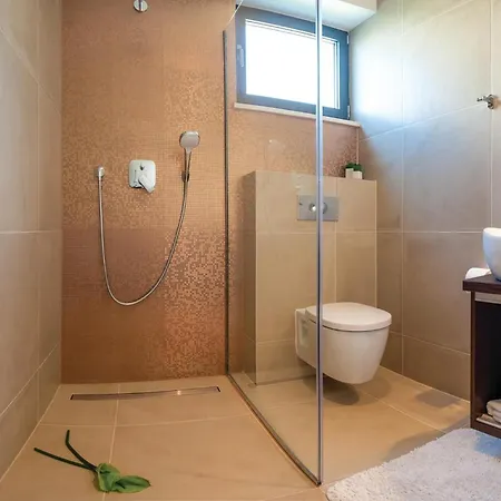 Luxurious In Okrug Gornji With Sauna Trogir