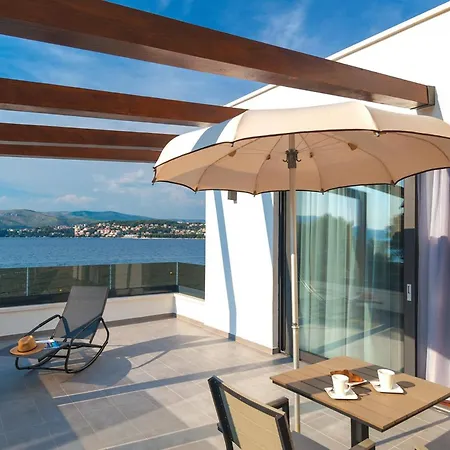 Cozy In Okrug Gornji With House Sea View
